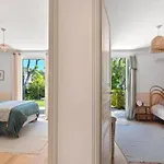 Villa Vinaigrier -where Nature Finds *