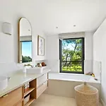 Villa Vinaigrier -where Nature Finds