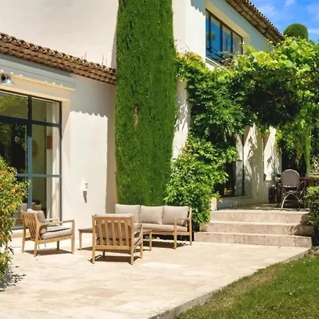 Vinaigrier -where Nature Finds Vila *